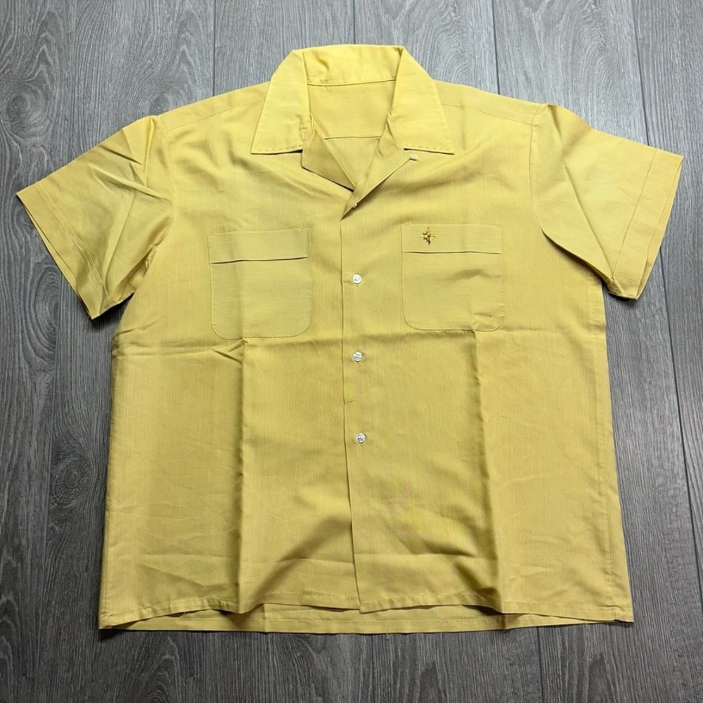 Vintage 1950s Rayon Loop Collar Shirt Mustard Yellow Short Sleeve Rockabilly L